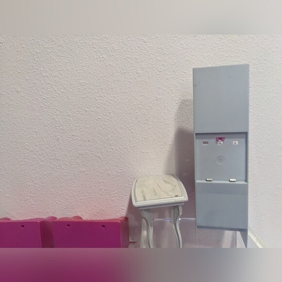 Vintage Barbie Doll Sized Furniture Lot - Picture 10 of 10